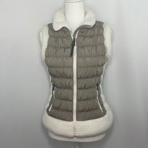 Calvin Klein performance sherpa trim vest olive green small